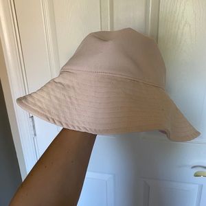 Rag & Bone bucket hat. Canvas material